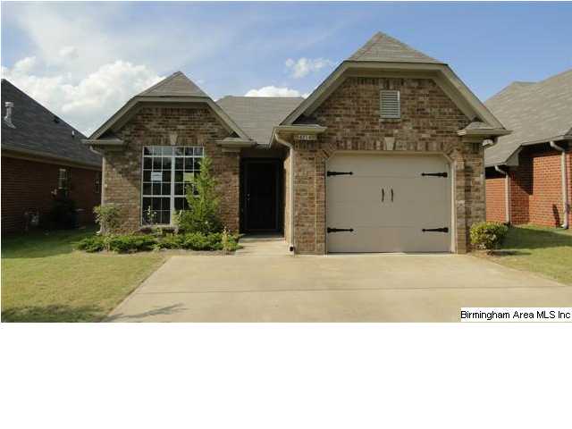 4214 Willow Brook Cir, Birmingham, AL Main Image