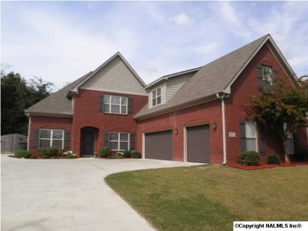 4806 Cove Valley Drive, Owens Cross Roads, AL Main Image