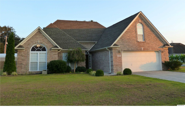 210 Deer Tracks Circle, Owens Cross Roads, AL Main Image