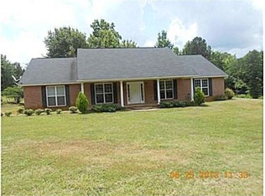 And 1092 Lee Rd, Valley, AL Main Image