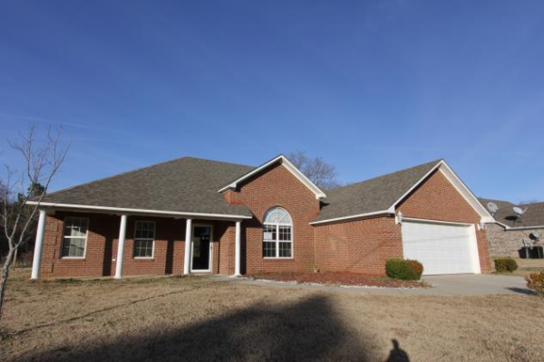 21867 Pinebrook Dr, Athens, AL Main Image