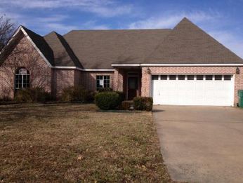 308 Regal Oaks Cir, White Hall, AR Main Image