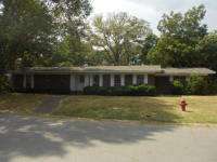 photo for 2 Meadowbrook Dr