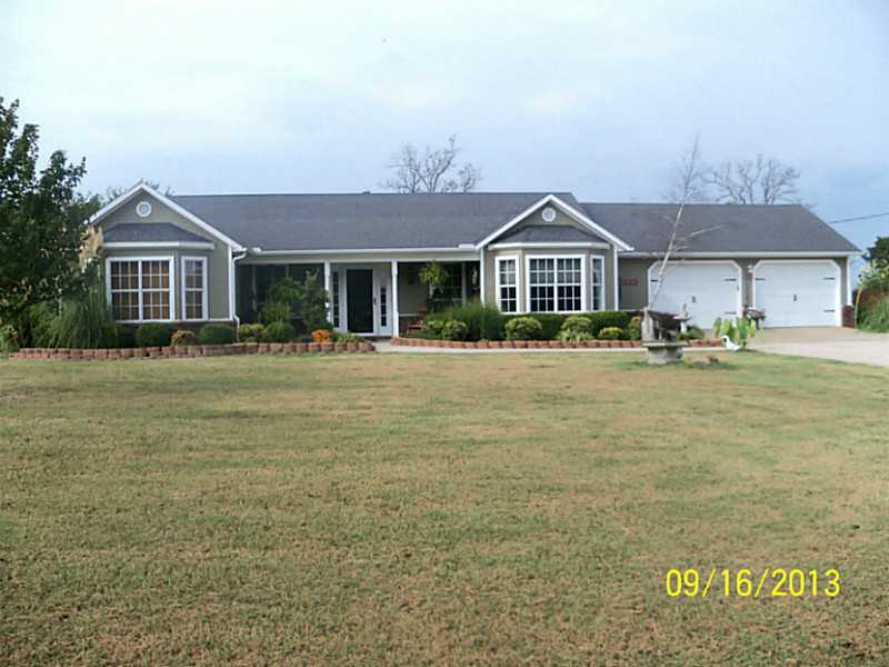 12068 RED OAK DR, Fayetteville, AR Main Image