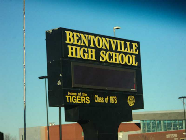 1309 SE D ST, Bentonville, AR Main Image