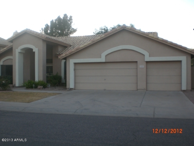 1318 N Laveen Dr, Chandler, Arizona  Main Image