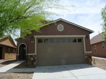 8419 West Razorbill Drive, Tucson, AZ Main Image