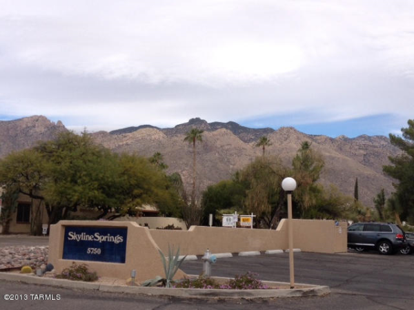 5750 N Camino Esplendora, Tucson, AZ Main Image
