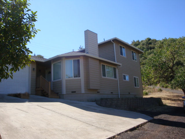 10260 Point Lakeview Rd, Kelseyville, CA Main Image