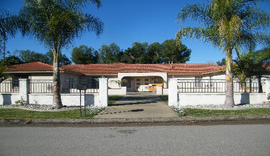 16435 Lois Lane, Riverside, CA Main Image