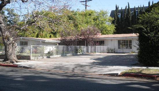 5016 Abbeyville Avenue, Woodland Hills, CA Main Image
