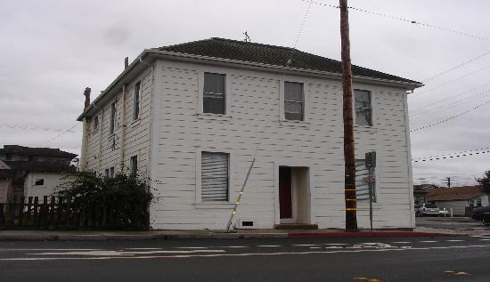 225 Madrone Street, Fort Bragg, CA Main Image