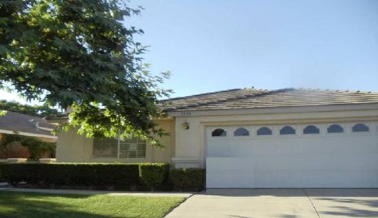 7710 Rouge River Dr, Bakersfield, CA Main Image