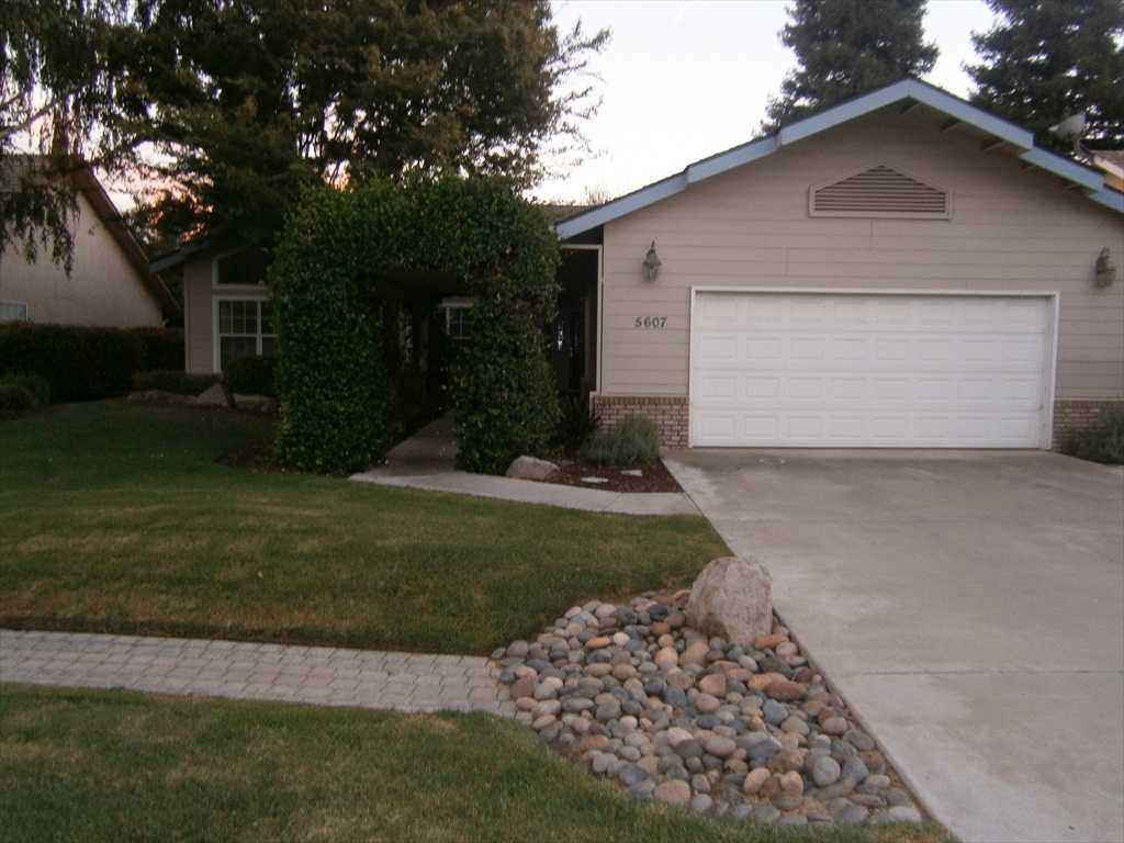 5607 W Sweet Dr, Visalia, California  Main Image