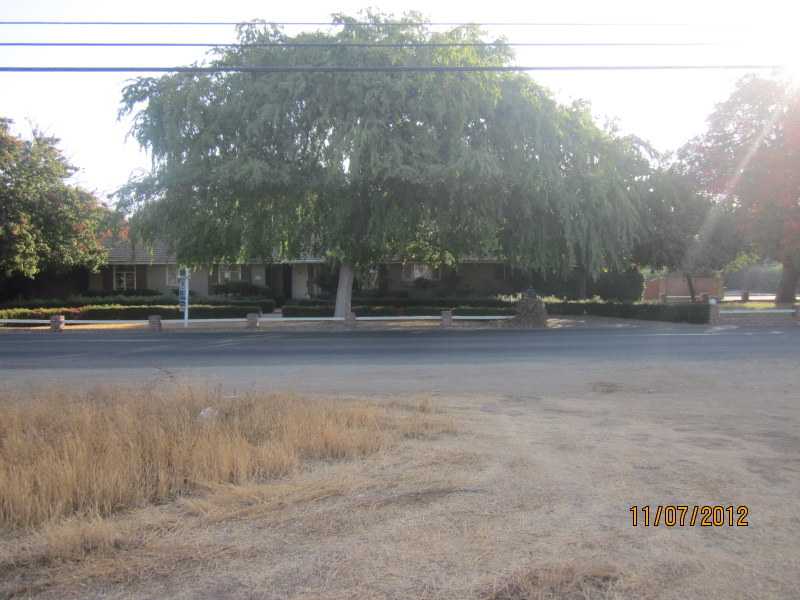 1030 Parkside Ave, Lindsay, California  Main Image