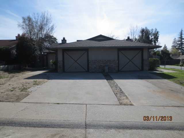 4900 4902 Tacomic Drive, Sacramento, California  Main Image