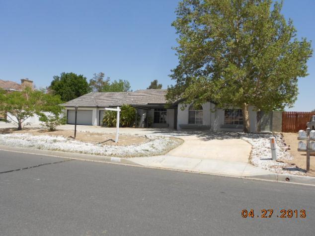 12739 Yorkshire Dr, Apple Valley, CA Main Image