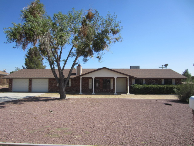 18031 Manitou Drive, Apple Valley, CA Main Image