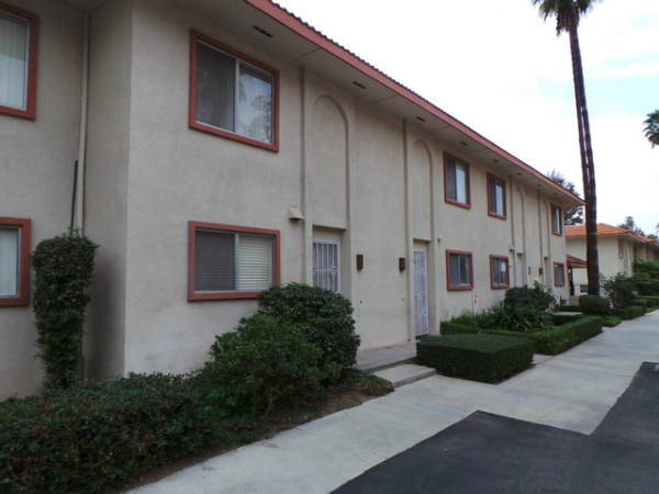 1040 Central Avenue  Unit 18, Riverside, CA Main Image
