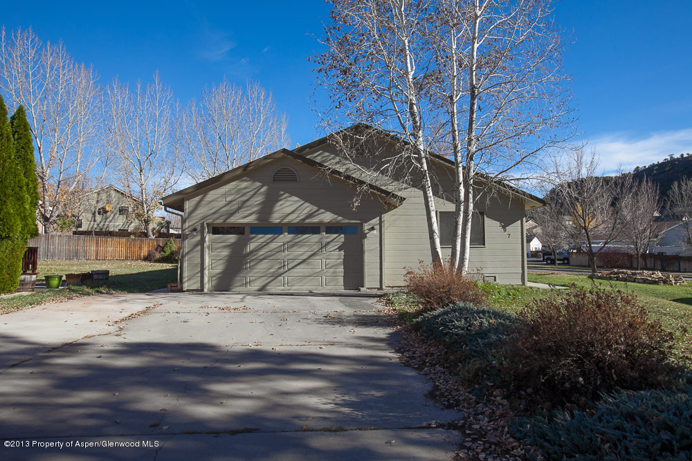 597 Ginseng Rd, New Castle, Colorado  Main Image