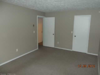 229 Ellington Rd Apt E, East Hartford, Connecticut  Image #5265311