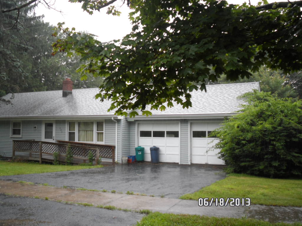 335 Cannon Dr, Stratford, CT Main Image