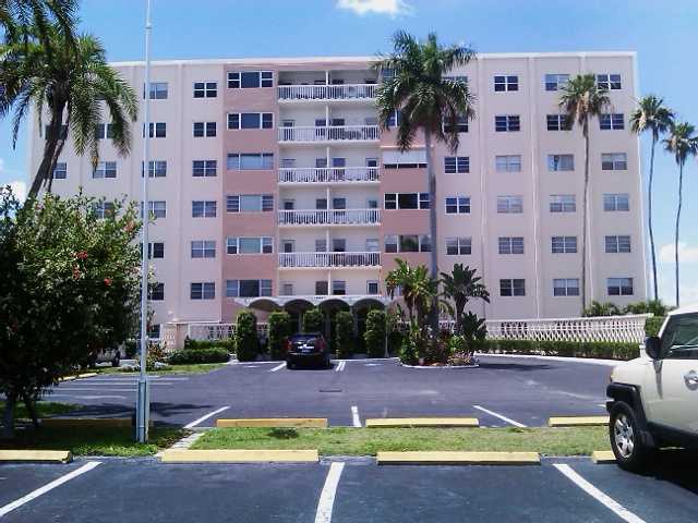 1900 Clifford St Apt 704, Fort Myers, FL Main Image