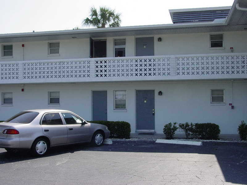 1004 Tropic Ter, North Fort Myers, FL Main Image