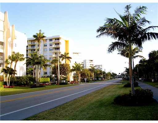 3520 S Ocean BLVD #203, South Palm Beach, FL Main Image