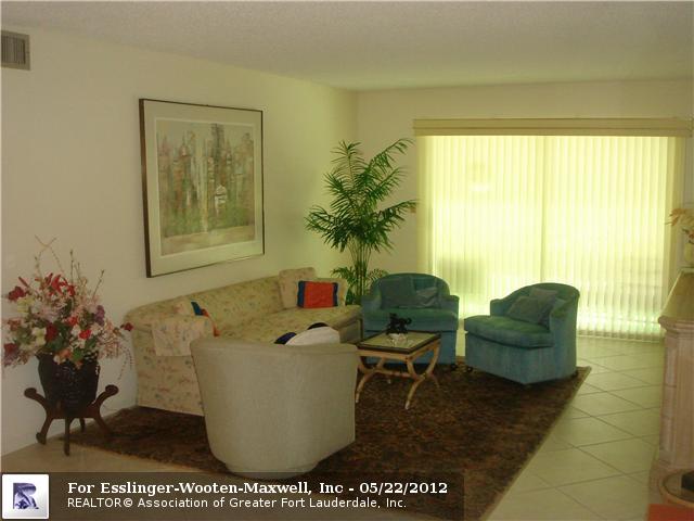 2404 ANTIGUA CR # M1, Coconut Creek, FL Main Image