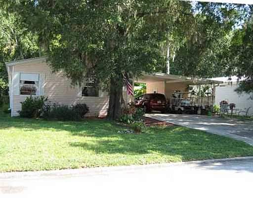 407 Robin Lane, Wildwood, FL Main Image