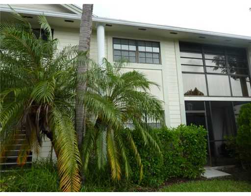 935 NE 199 ST # 106-16, Miami, Florida Main Image