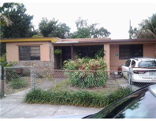 1760 NW 111 ST, Miami, Florida Main Image