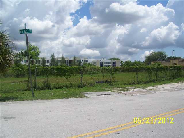 12301 NW 27 AVE, Miami, Florida Main Image