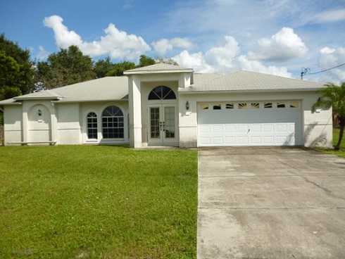 721 Arundel Cir, Fort Myers, Florida  Main Image