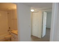 8215 LAKE DR # 502, Miami, Florida Image #5383967