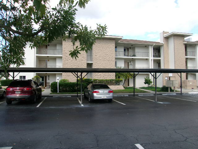 2100 Barkeley Ln,10, Fort Myers, FL Main Image