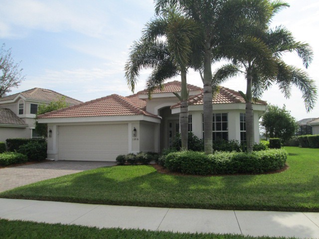 11816 Bramble Ct, Naples, Florida  Main Image