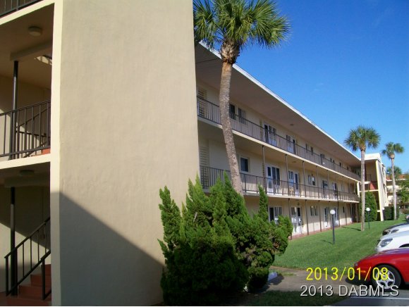 715 S Beach St Apt 317d, Daytona Beach, Florida  Main Image