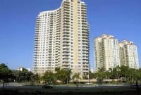 photo for 19501 W Country Club Dr Apt 712