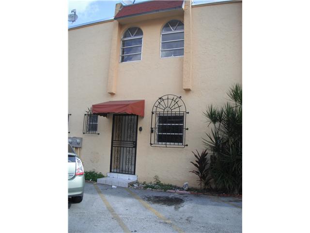 1025 W 77th St Apt O, Hialeah, Florida  Main Image