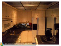 121 Golden Isles Dr # 804, Hallandale, Florida Image #5607532