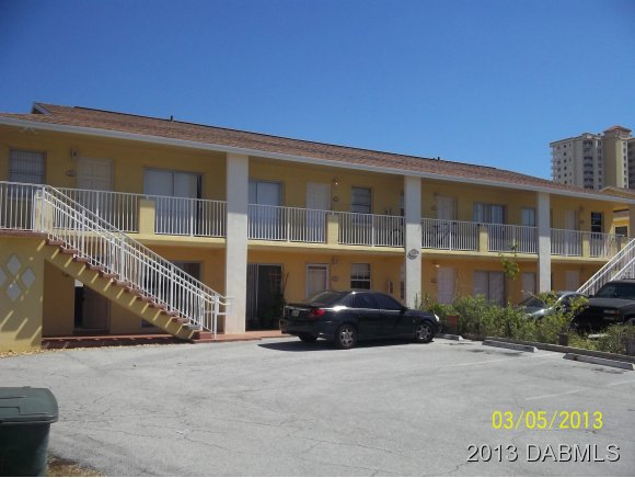 439 Auburn Dr Apt 101, Daytona Beach, Florida  Main Image