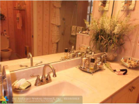 8437 NW 78th Ct # 5, Tamarac, Florida Image #5856007