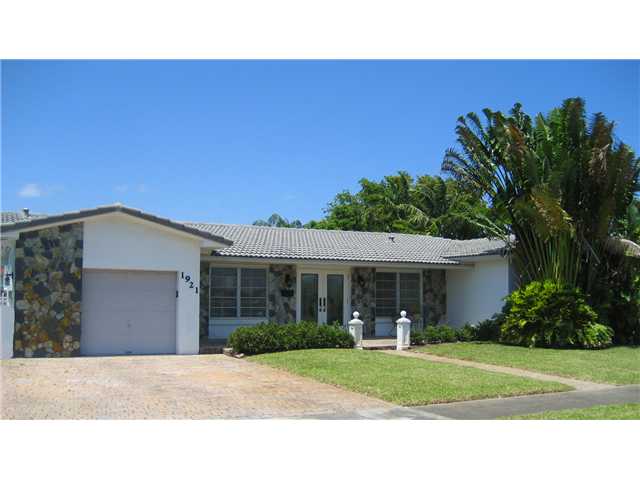 1921 NE 211 ST, Miami, Florida Main Image