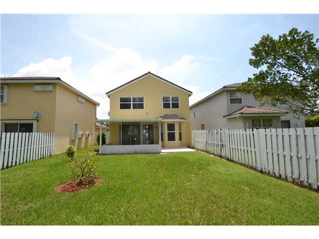 7872 SPRINGFIELD LAKE DR, Lakeworth, Florida Main Image