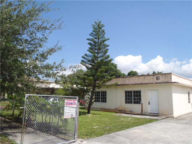 972 E 18th St, Hialeah, Florida  Main Image