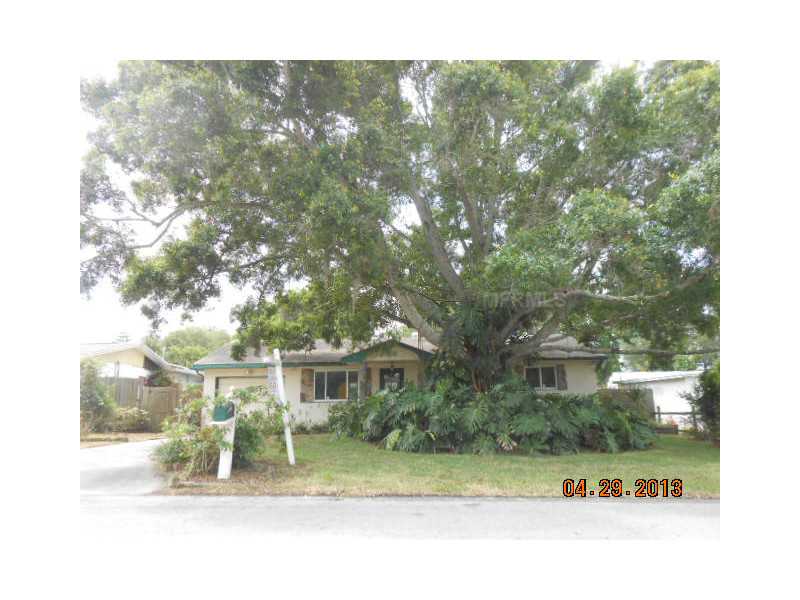 1151 6th Ave Sw, Largo, Florida  Main Image