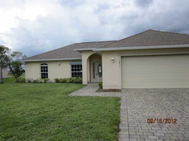 1811 Ne 6th Ave, Cape Coral, Florida  Main Image