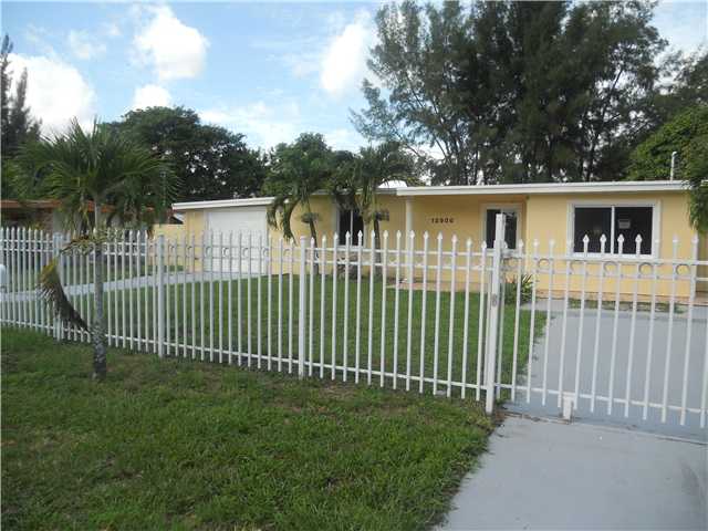 12900 WESTVIEW DR, Miami, Florida Main Image